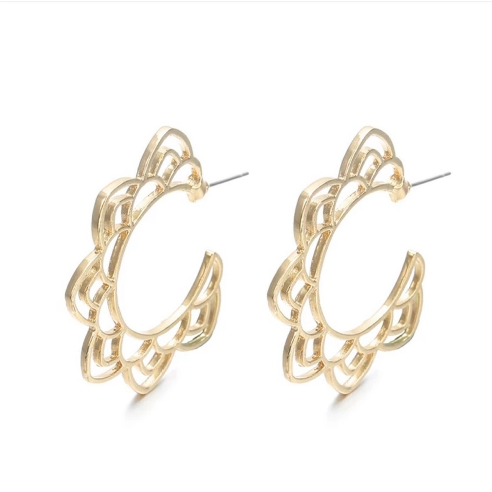 NEW! Anthropologie Abstract Geometric Flower Earrings - Picture 2 of 4